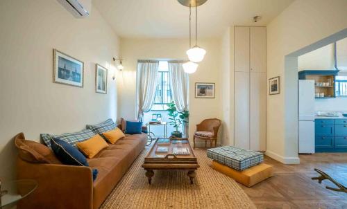 Three-Bedroom Apartment image 4