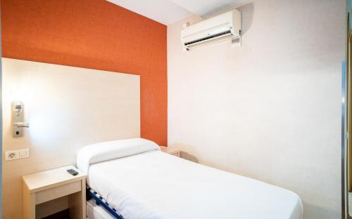 Hostal Fina - image 5