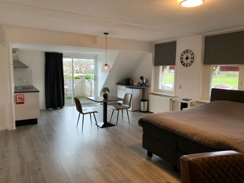 Konyha, Slapen bij de Buurvrouw in Lisse