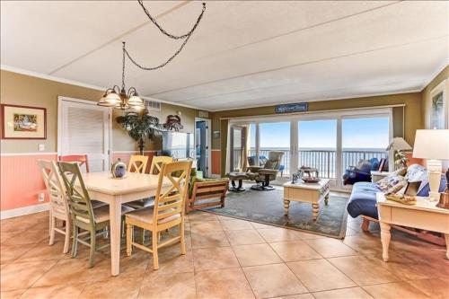 Amelia By The Sea condo - main image