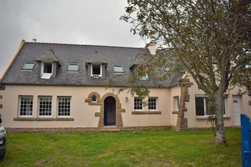 Grande maison de famille pour 13 personnes au centre de TREBEURDEN - Réf 677 gîte à louer Bonne Nouvelle