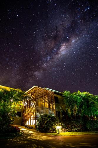 ทางเข้า, โรงแรมแซนด์คาสเซิล 1770 แอนด์ รีสอร์ท (Sandcastles 1770 Motel & Resort) in แอกเนส วอเตอร์