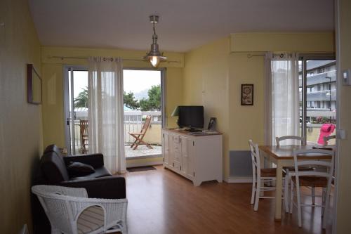 Appartement rénové situé plage de Trestraou à PERROS-GUIREC - Réf 857 - Location saisonnière - Perros-Guirec