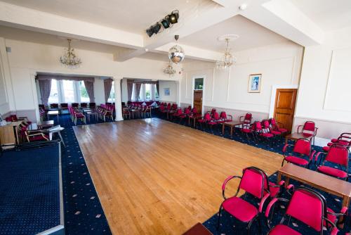 Abbey Lawn Hotel - image 13