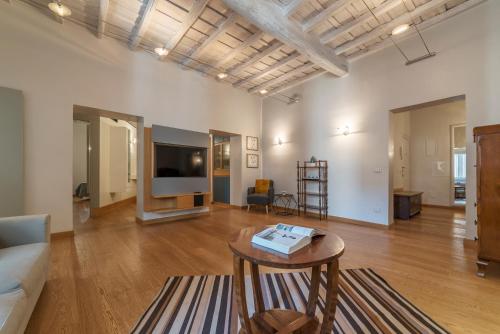 GuestHost - Piazza Navona Elegant Apartment, Rome (photo 5)