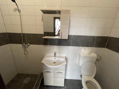 Tulipán Vendégház - image 5