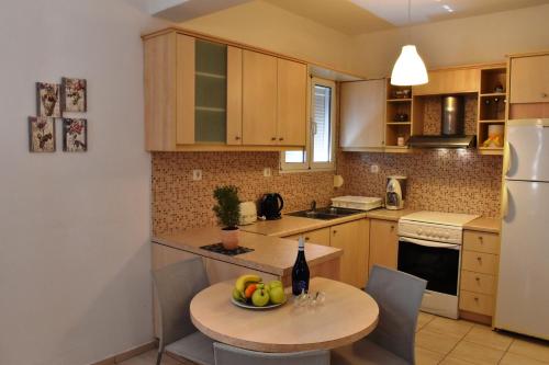  Antonis Family Apartment in Adelianos Kampos