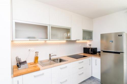 廚房, Apartment Lula - Superior Two-Bedroom Apartment with Balcony and Sea View in 奧拉薩奇