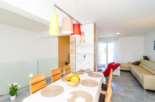 Apartment Lula - Superior Two-Bedroom Apartment with Balcony and Sea View in 奧拉薩奇