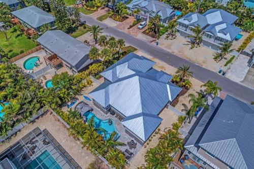 4 bed 4 bath, bonus bunk room heated pool WATER SLIDE spa WiFi, Holmes Beach (fotografie 3)