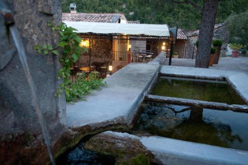 Dārzs, Hotel L'Oustau de la Font in Reilhanette
