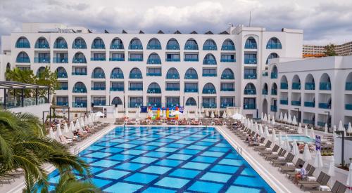INFINITY BY YELKEN AQUAPARK&RESORTS KUSADASI – khách sạn tại Khu vực Yagmur Aquaparkea