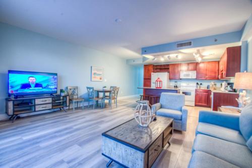 Laketown Wharf 219! New unit 1 BD 2 bath And Amazing Amenities! - image 8