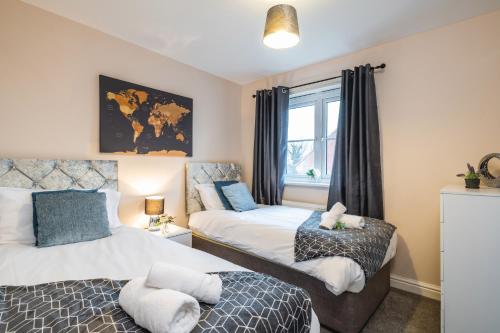 Large Contractor House - FREE Parking by ComfyWorkers