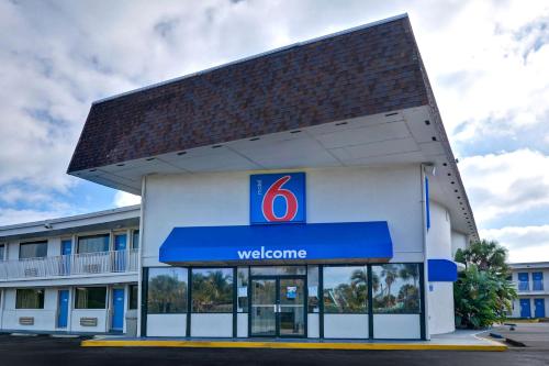 Motel 6-Cocoa Beach, FL