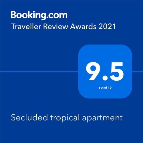 Secluded tropical apartment Cairns