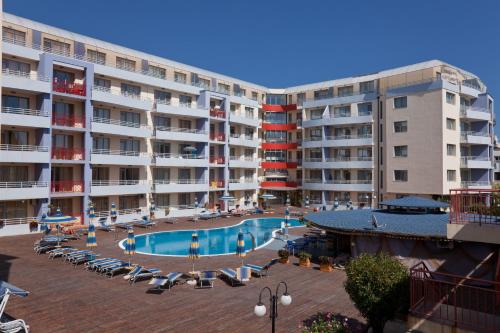 Apartments in Central Plaza - image 5