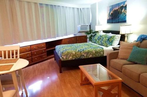 Waikiki Marina Studio, Ocean view, Free Parking & Wifi