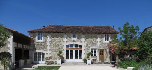 La Grange de Lucie -chambres d'hôtes en Périgord-Dordogne - Accommodation - Nanteuil-de-Bourzac