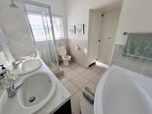 Shaka's Seat Guesthouse - image 3