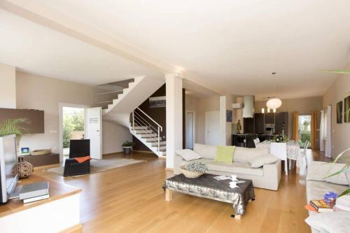 Sunny Summer House 4*