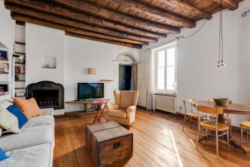 Duplex incantevole sui tetti nel cuore dei Navigli - image 9