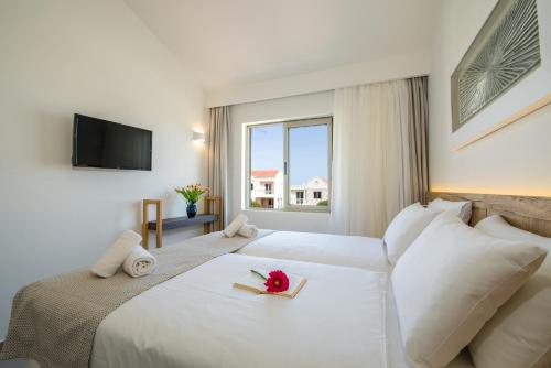 Lotus Hotel Apartments - image 6
