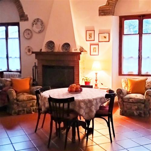  Casa Bartolacci Charme in Bivigliano (Near Mugello and Florence), Pension in Bivigliano bei Osteria di Novoli