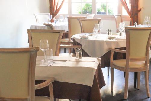 Logis Hotel & Restaurant du Sauvage - 레스토랑
