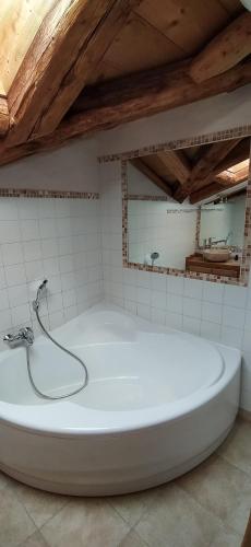 Hotel Restaurant Angival - Chambres et Appartement in Bourg-Saint-Maurice