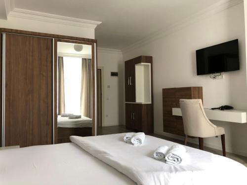 1 queen bed