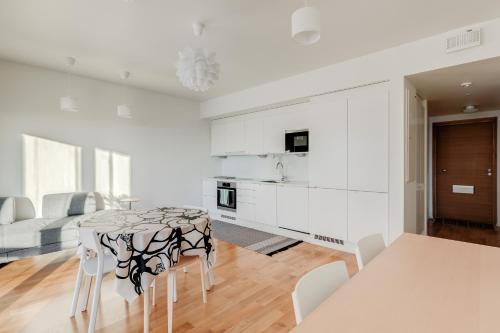 Tapiola Oak Apartment in Tapiola