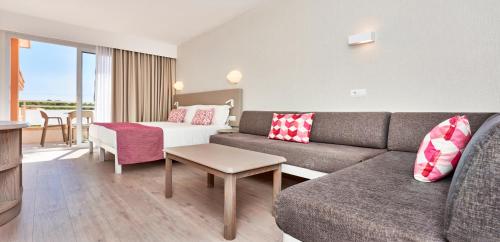 Insotel Cala Mandia Resort - image 11