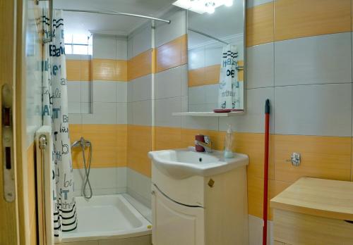 Aroma Rent House 2 - image 6