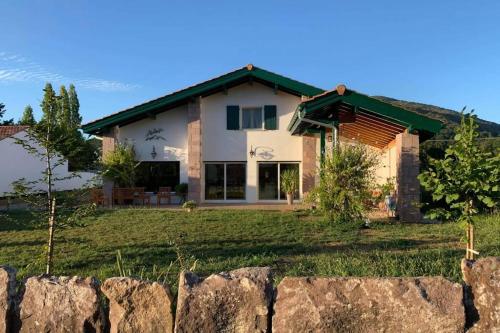 Maison Atalozti à Saint Jean Pied de Port gîte à louer Ispoure