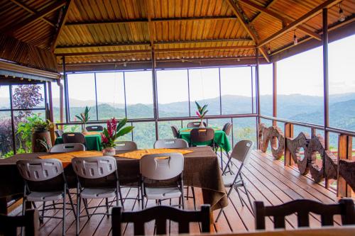 Restaurant, Pacuare Mountain Lodge in Near Center