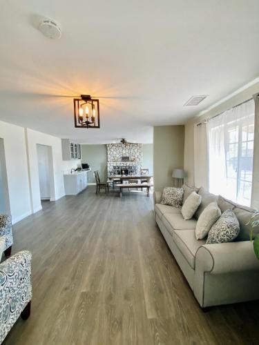 Remodeled hilltop home in the heart of Wine Country