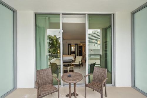 Junior Suite at Sorrento Residences- FontaineBleau Miami Beach home in Miami Beach, USA