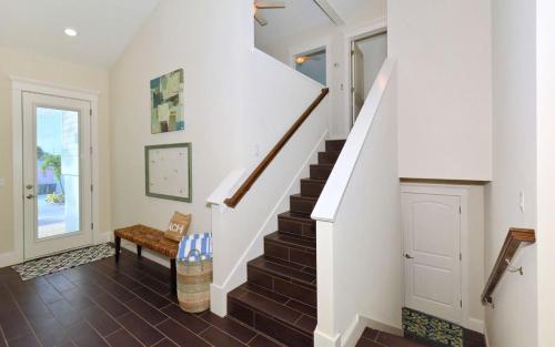 Weekly Summer booking available 4 Bedroom 3 Bathroom bikes beach gear pool and spa
