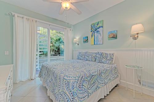Steps to the beach beach gear bikes ping pong table heated pool with spa free highspeed WiFi - image 5