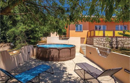  Three-Bedroom Holiday Home in Donji Zagon, Unterkunft in Donji Zagon