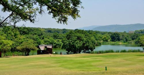 Cambalala - Luxury Units - in Kruger Park Lodge - Serviced Daily, Free Wi-Fi, Hazyview (foto 9)