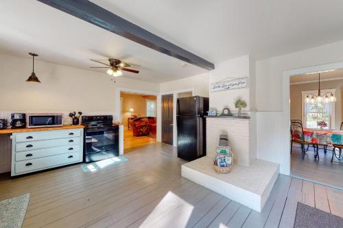 Farmhouse on the Cove in Orono