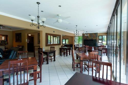 مطعم, Hutten Heights Lodge by Ilawu in نيوكاسل