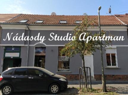 Nádasdy Studió Apartment