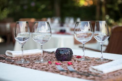 284143901 Art Hotel Kristal