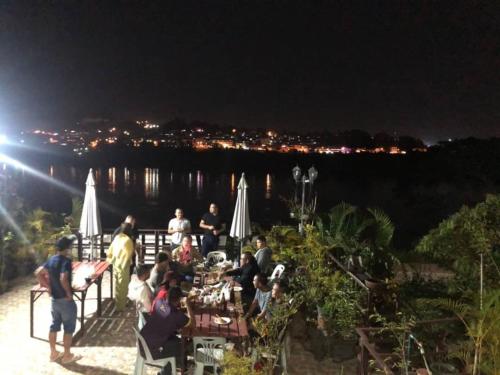 Day Waterfront Hotel.