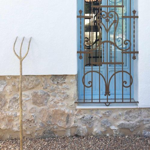  Villa Serrano La casa rural de los mil suelos in Valencia