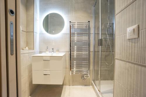 MODERN flat close to the EIFFEL TOWER - image 8