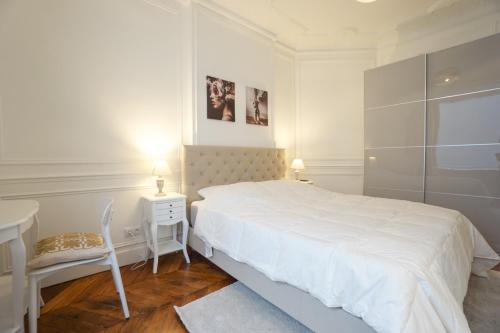 MODERN flat close to the EIFFEL TOWER - image 13